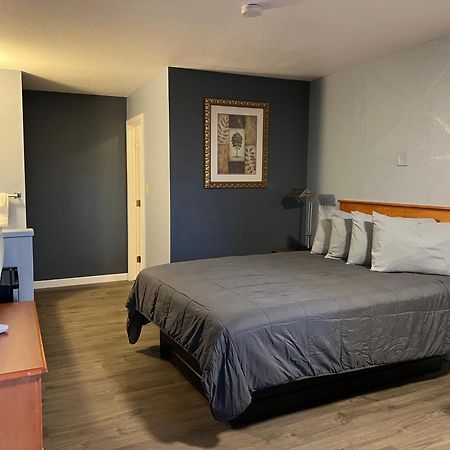 Budget Inn Фалън Екстериор снимка