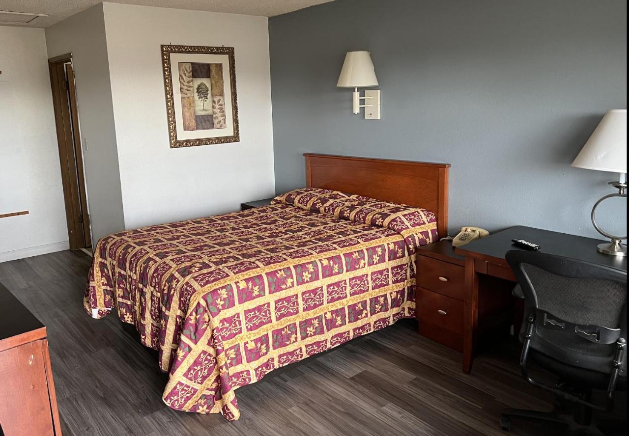 Budget Inn Фалън Екстериор снимка