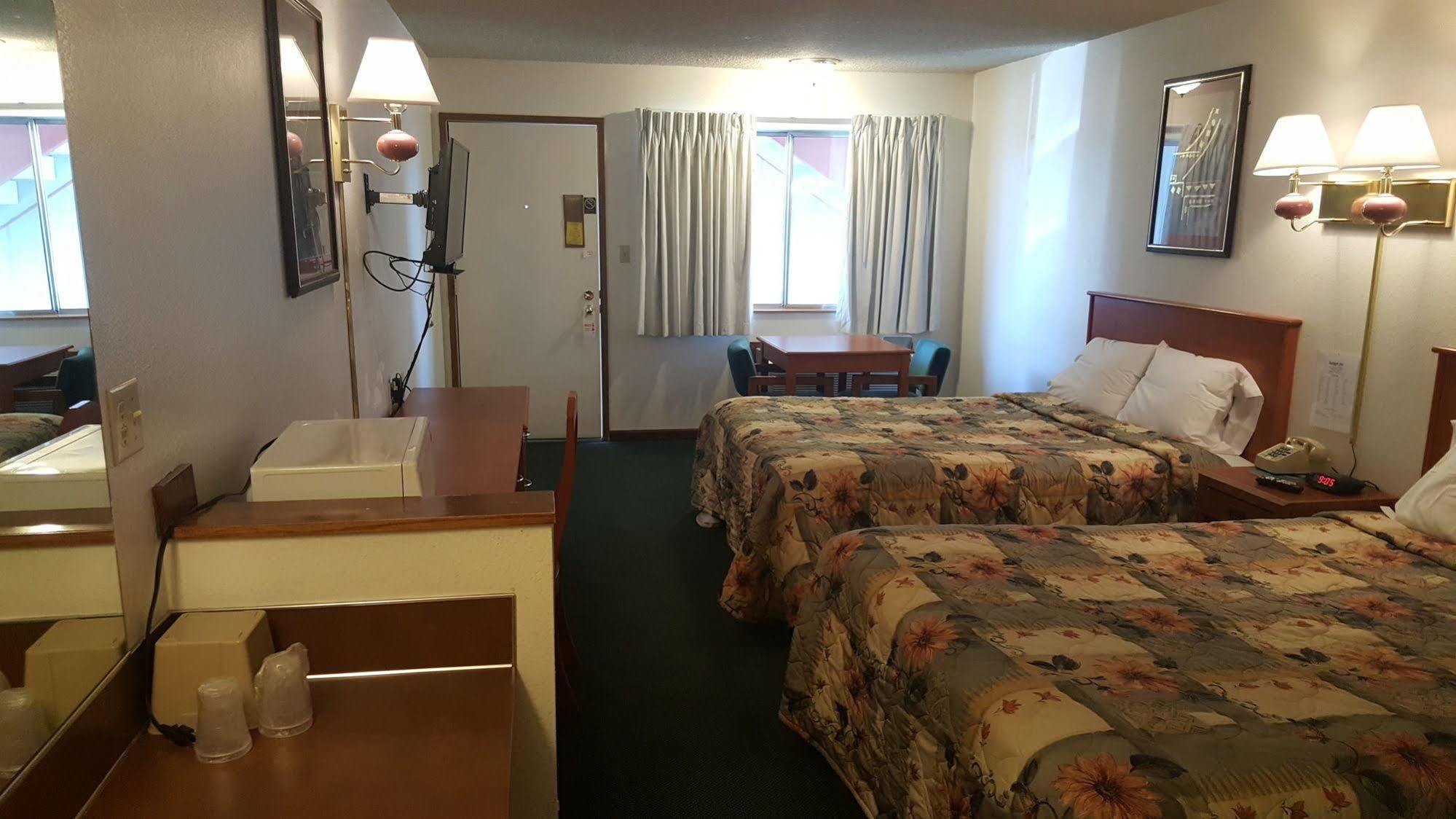 Budget Inn Фалън Екстериор снимка