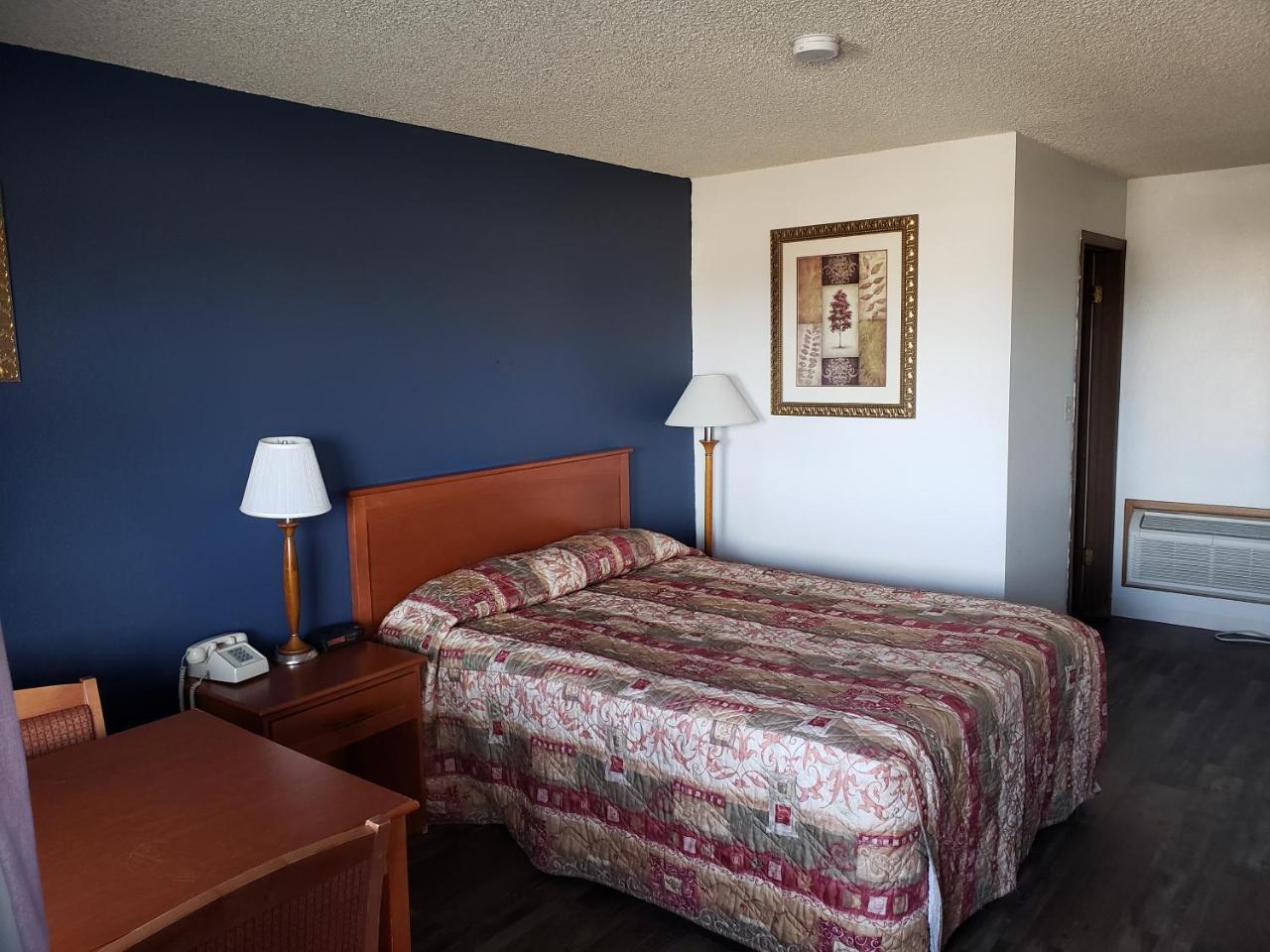Budget Inn Фалън Екстериор снимка