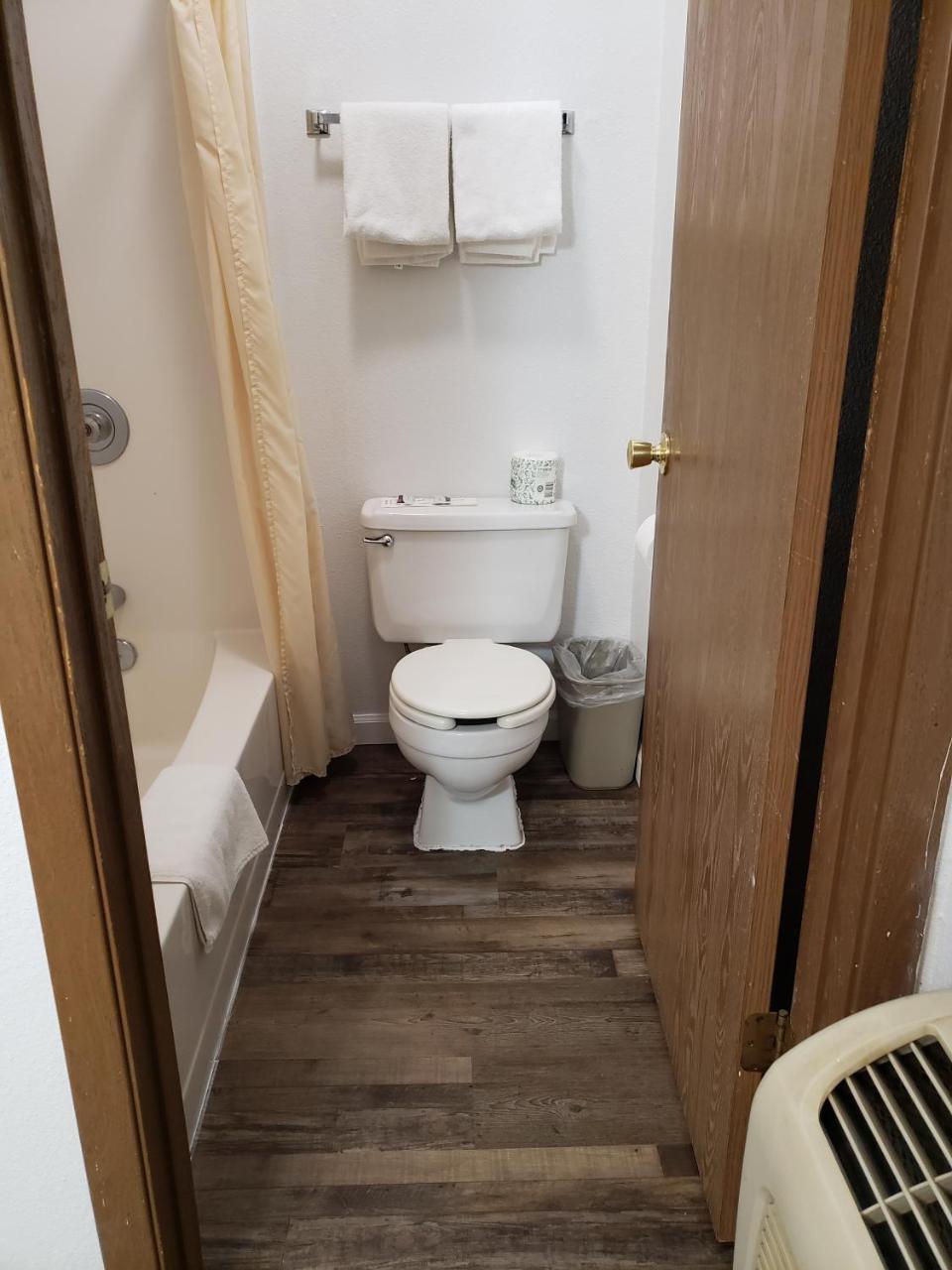 Budget Inn Фалън Екстериор снимка