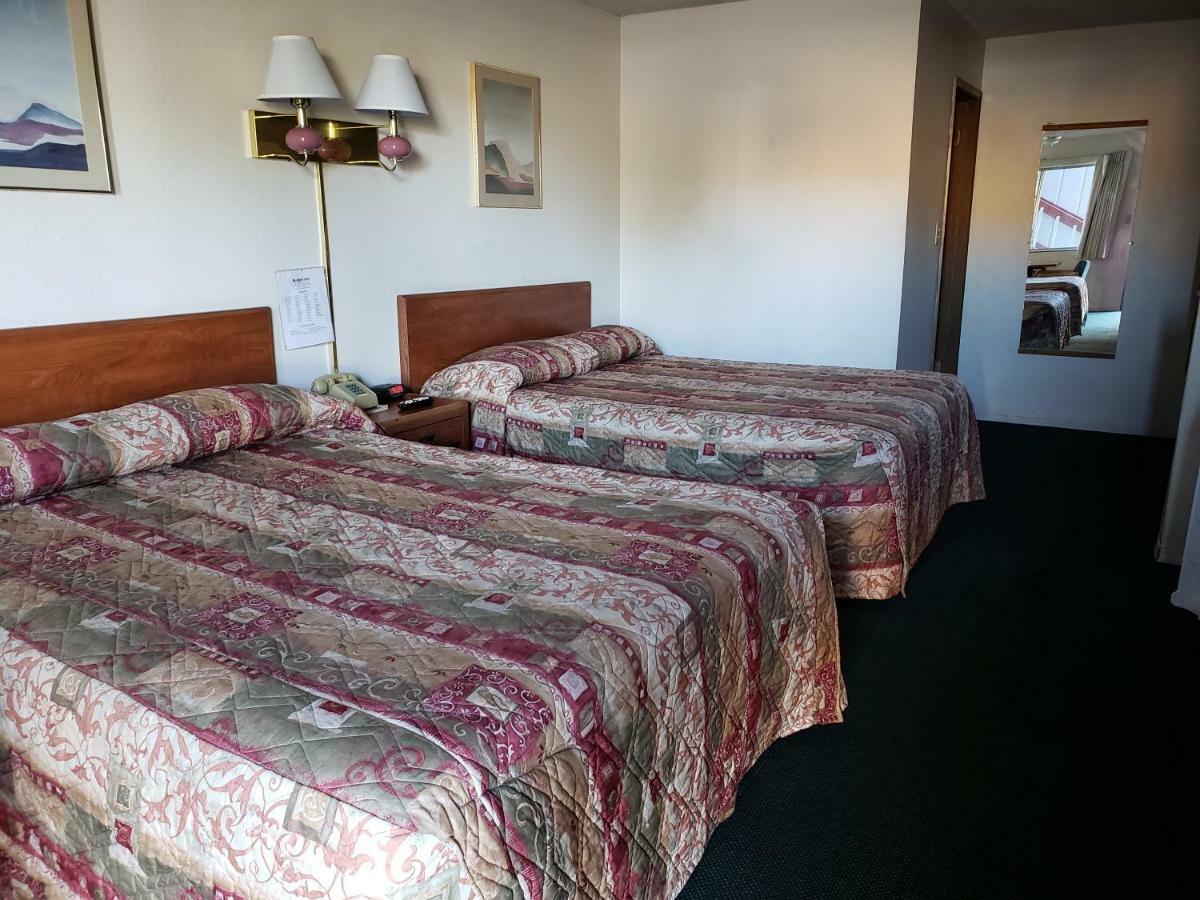 Budget Inn Фалън Екстериор снимка