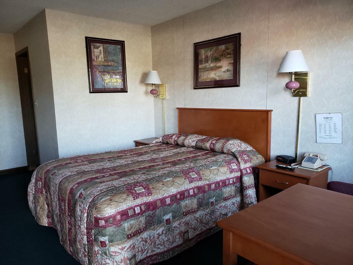 Budget Inn Фалън Екстериор снимка